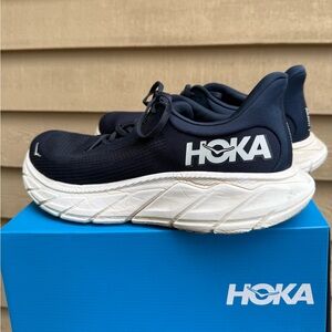 Hoka Men’s Arahi Sho